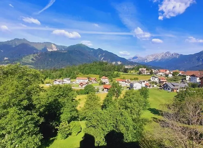 Ridente Con Patio Al Gufo